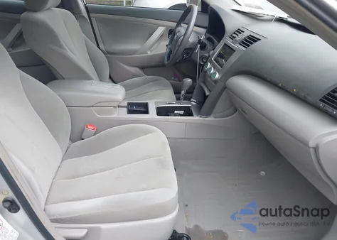 2008 Toyota Camry Le V6 z USA, uszkodzony, nr VIN 4T1BK46K58U560700